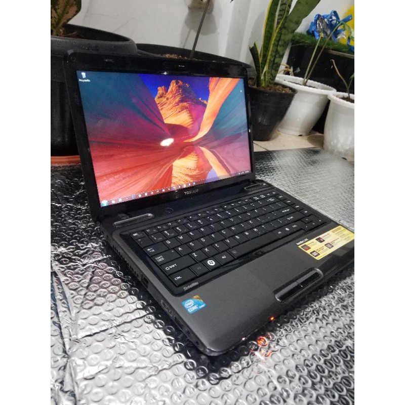 LAPTOP TOSHIBA RAM 8 GB HDD 500 GB CORE I3