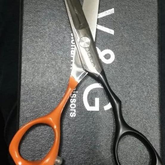 

Gunting V&G Rata