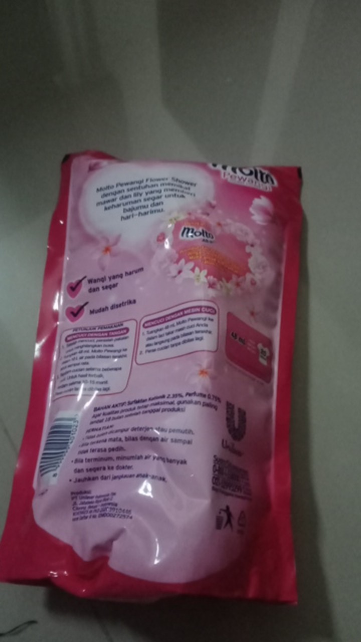 Molto Pewangi Pakaian Floral Bliss | Flower Shower 820ml