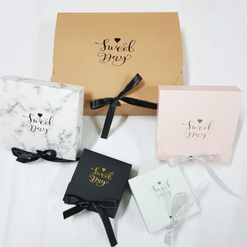 

Kotak Hampers/Dus Kado/Box Bingkisan