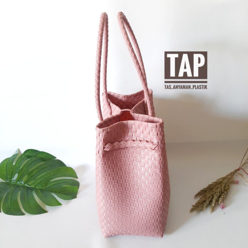 Tas Jali Anyaman Pastel Polos