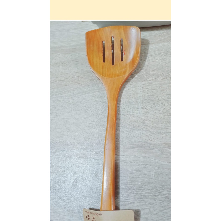 Sodet Kayu BOLONG / Spatula Kayu / Sutil Alami