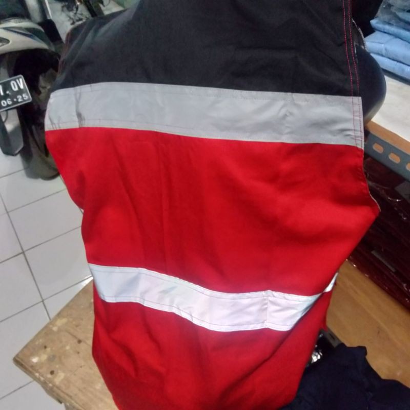 ROMPI SAFETY FREE LOGO K3 BENDERA BAHAN DRILL MERAH KOMBINASI HITAM RESLETING 4 KANTONG SAKU  HSE