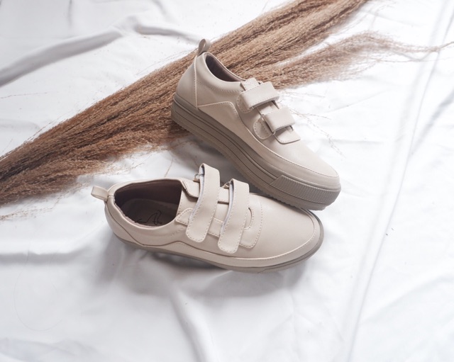 LADIES SNEAKERS - Sepatu wanita / Sneakers wanita