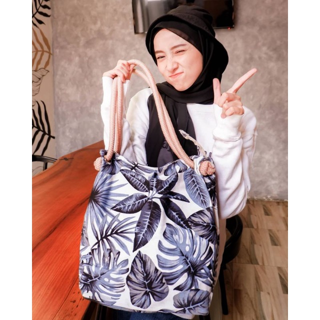 tote bag kanvas tas wanita slempang. tas import. tas sekolah