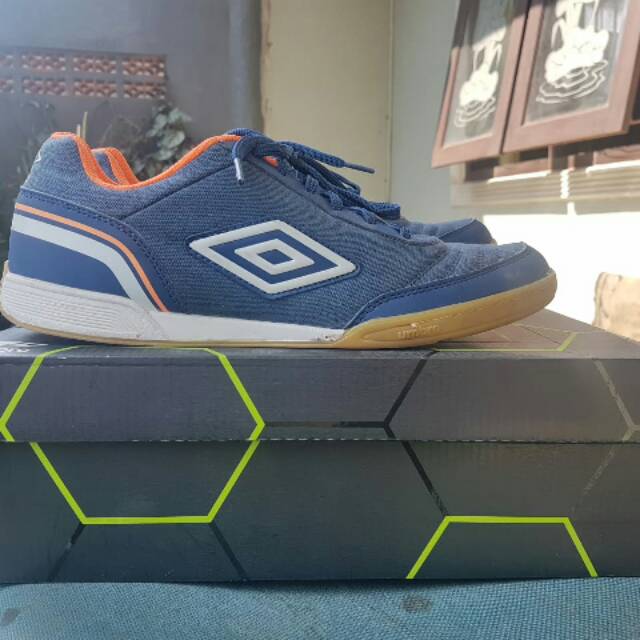 Umbro Futsal Street V Sepatu Futsal Murah