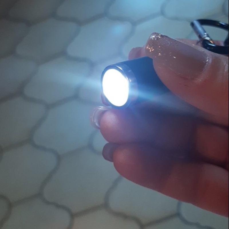 1pc Gantungan Kunci Senter Led Mini Portable