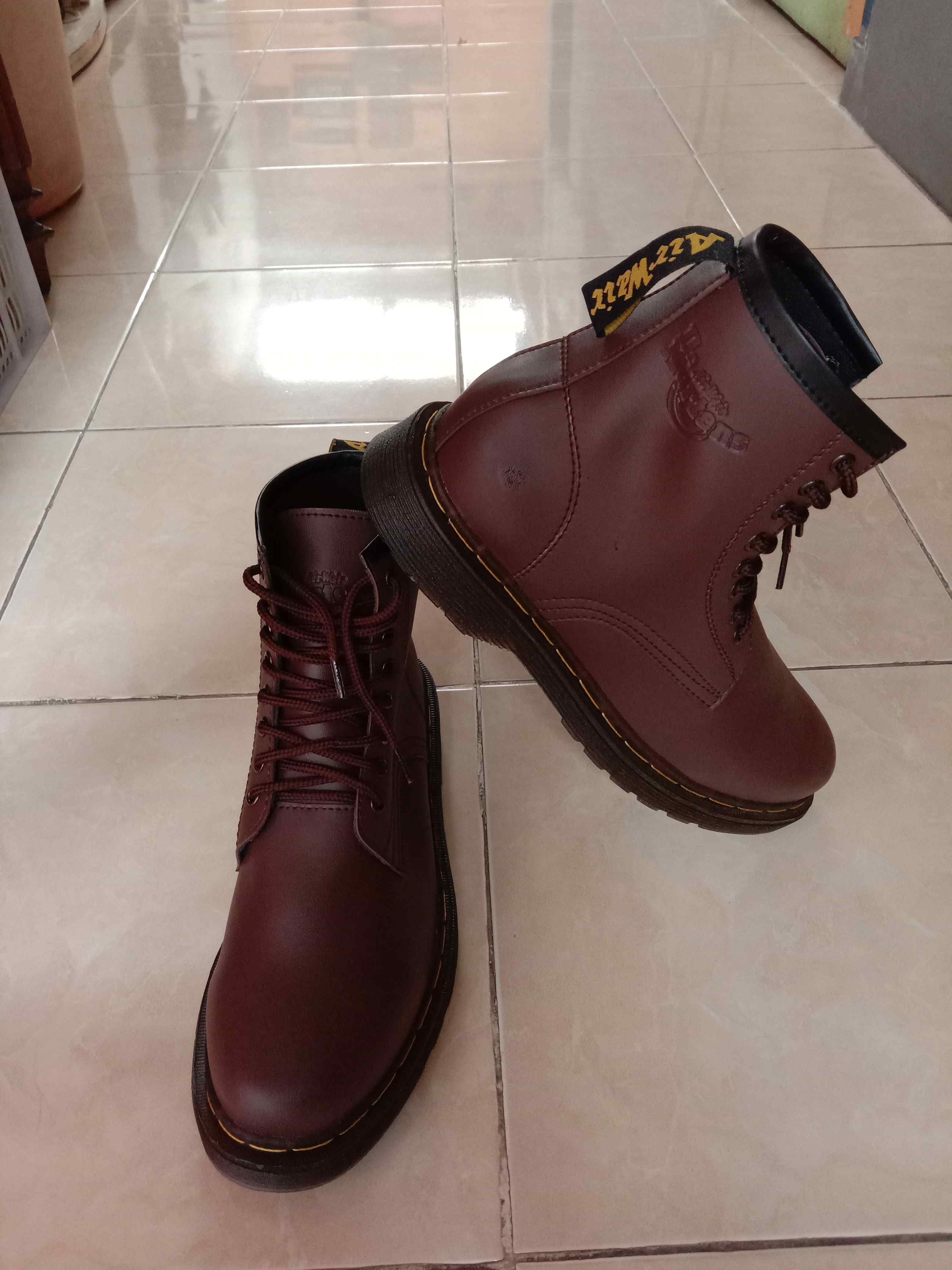 Sepatu boots pria Dr. Martens Docmart HIGH boots murah maroon casual