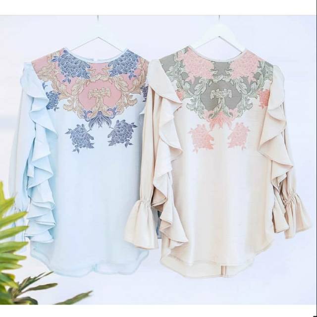 (SOLD) Sale New Towny Top by Riamiranda GREEN size L