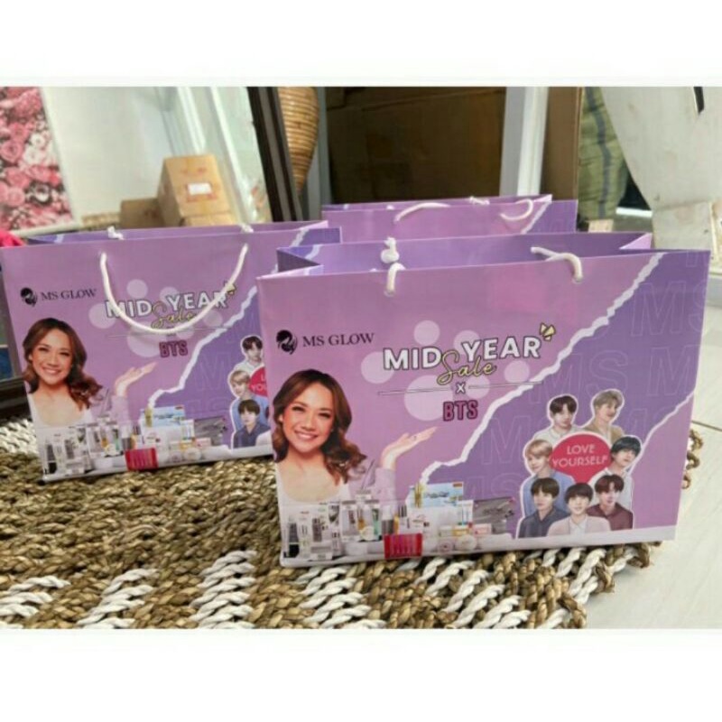 

Paper Bag MS GLOW ukuran Standar 22 x 16