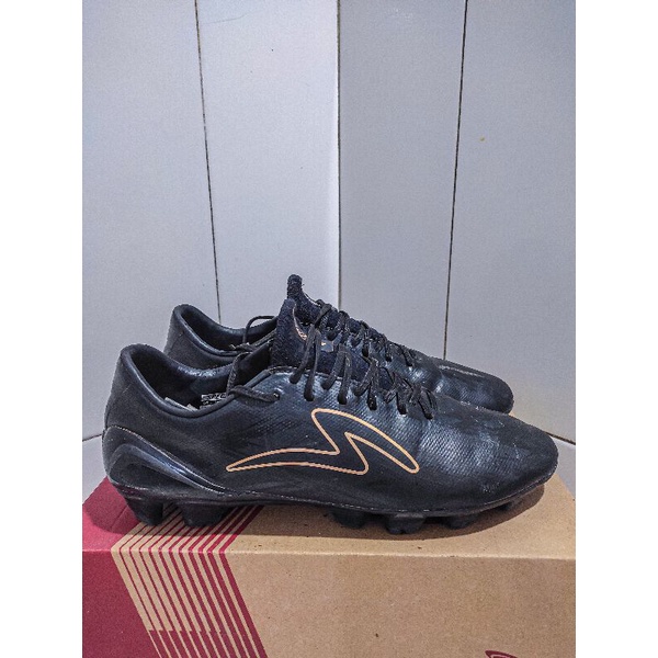 Specs Illuzion FG Black Gold