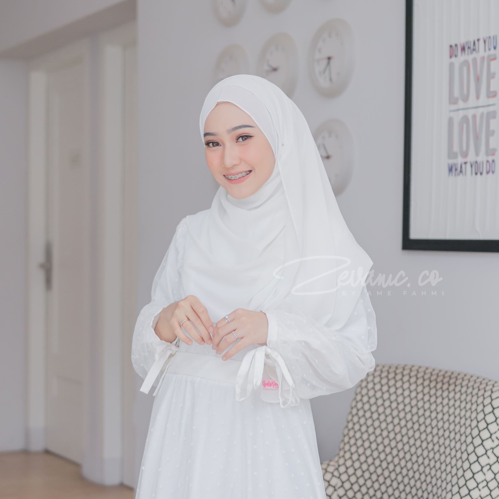 Promo Puncak 6.6 Big Sale | Balqis Pashmina / Pashmina Double Layer Best Material Armany Super Jatuh Mudah Dibentuk Tidak Licin Ukuran Panjang 200 cm By Zevanic.co-BW