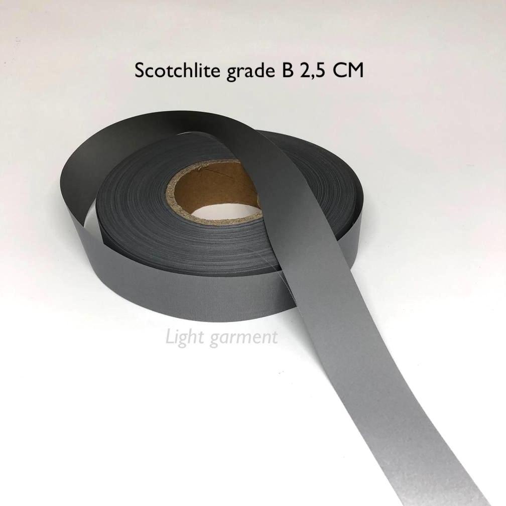 

Scotchlite Skotlet Scotlight Pita Pemantul Cahaya Kain Jahit B 2,5 Cm Per Roll