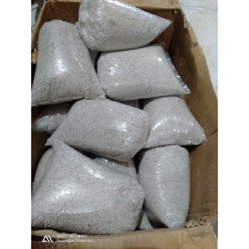 pasir kucing 1kg wangi gumpal