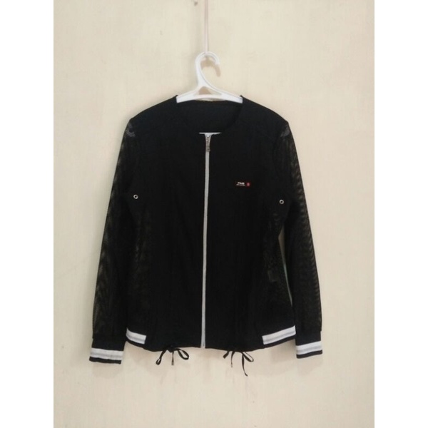 JAKET OLAHRAGA / RUNNING / OUTDOOR WANITA PRELOVED - THRIFT MURAH