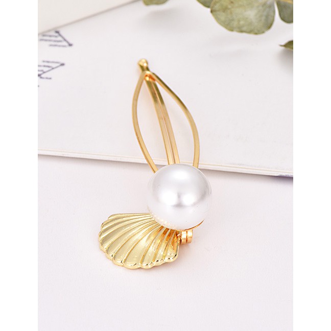 LRC Jepit Rambut Fashion Gold Pearl Big Shell Hairpin F39356