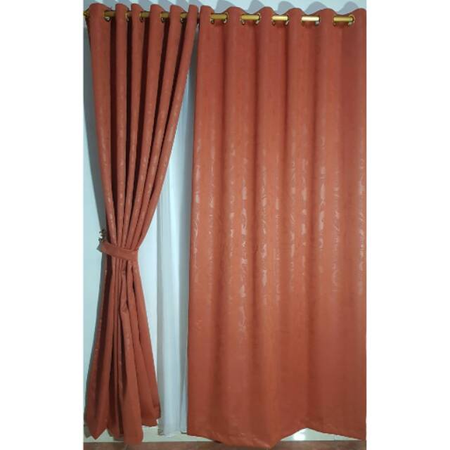 Gorden blackout embos merah bata