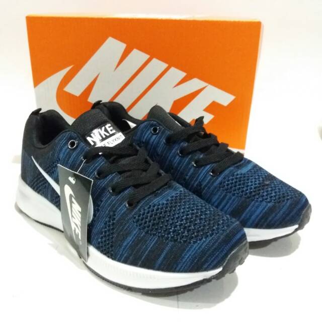 Sepatu sport nike man free zoom