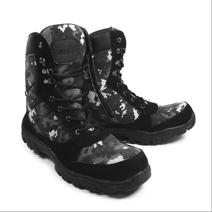 Delta Predator Hitam Sepatu Boots
