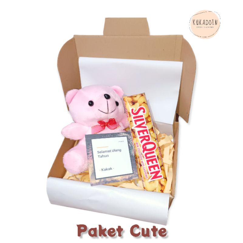 

HAMPERS BONEKA KADO WANITA BIRTHDAY ANNIVERSARY GRADUATION NATAL MURAH FREE GREETING CARD