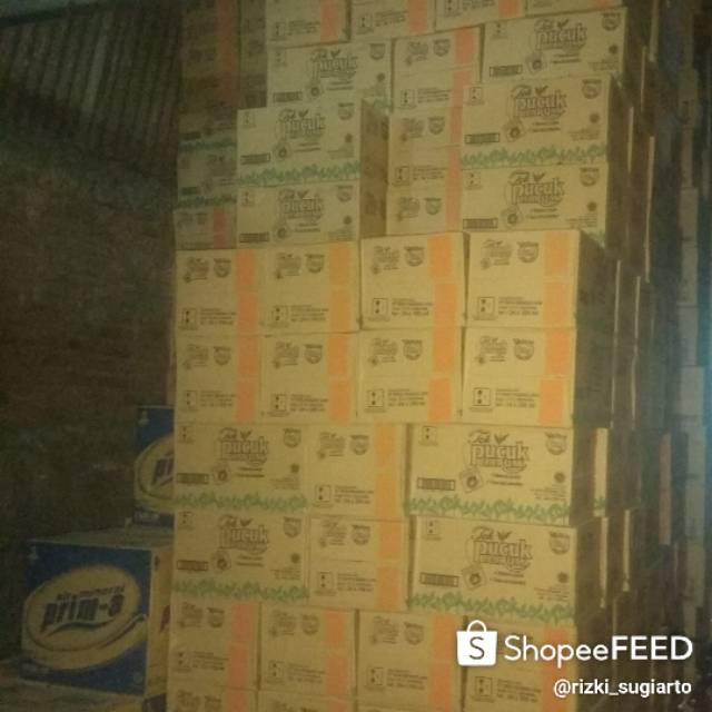 

Teh pucuk harum 350 ml isi 24 botol pengambilan di atas 10 karto 51,500 barang baru dan expirde 2021