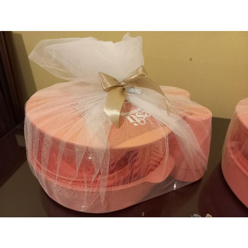 piring set gelas sendok garpu tempat nasi