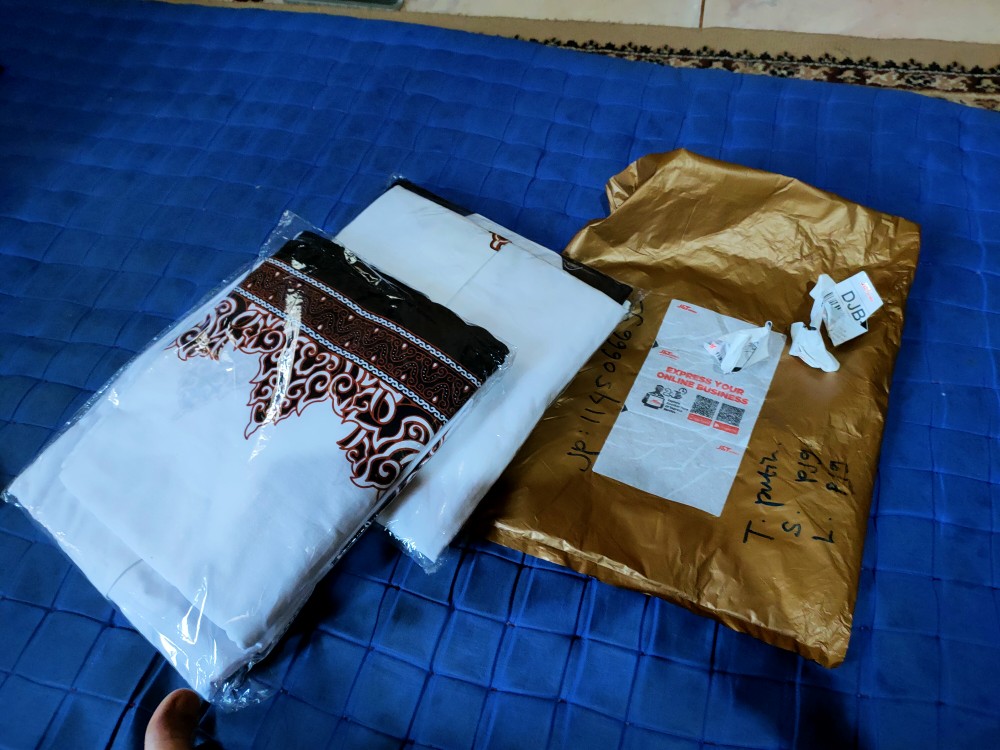 Batik Solo Pria Dewasa Sarung Setelan Baju Koko Tumpal Putih