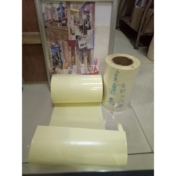 

Bahan Laminasi Dingin Glossy 100gsm A4 21cm 45m Diskon