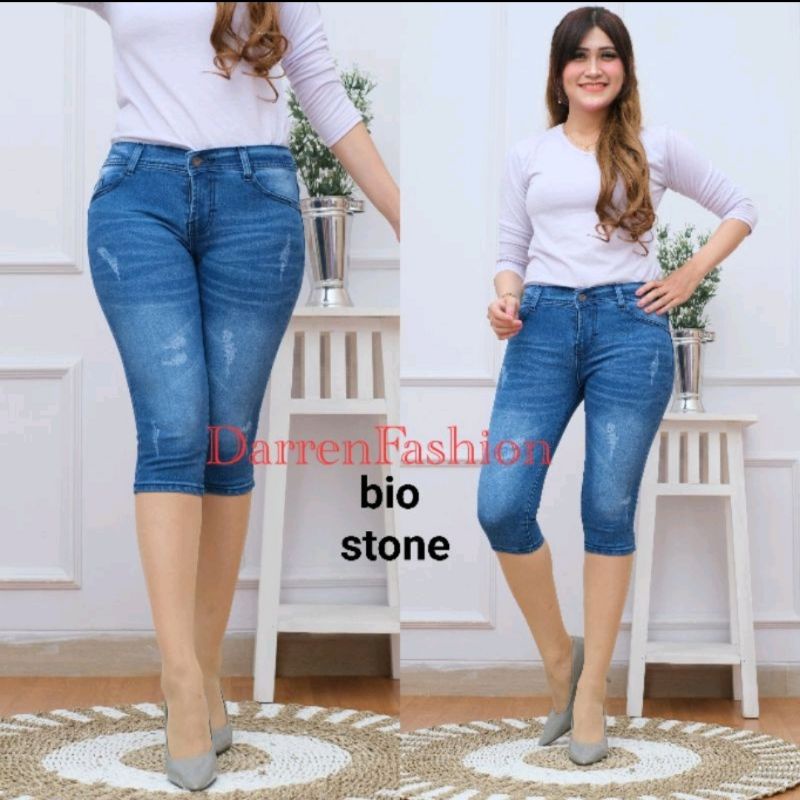 Celana 7/8 Jeans Wanita Ripped Wisker . Celana 7/8 Jeans Wanita . Celana 7 8 Cewek Ripped