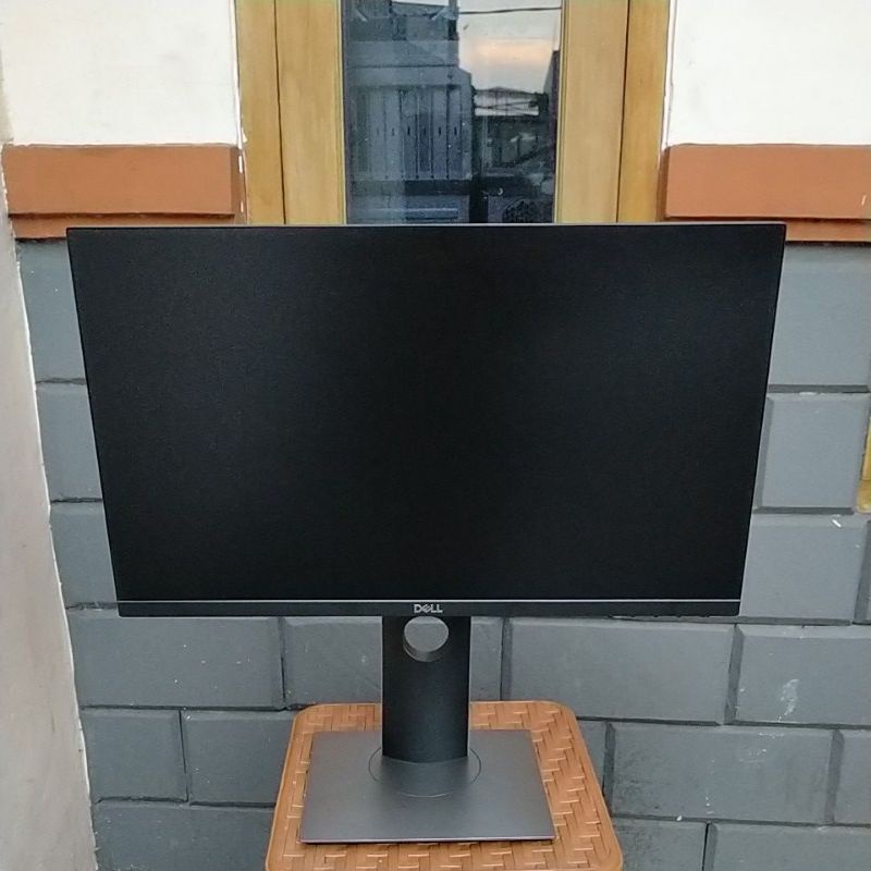 MONITOR LED DELL P2419H PANEL IPS RESOLUSI FULL HD LIKE NEW