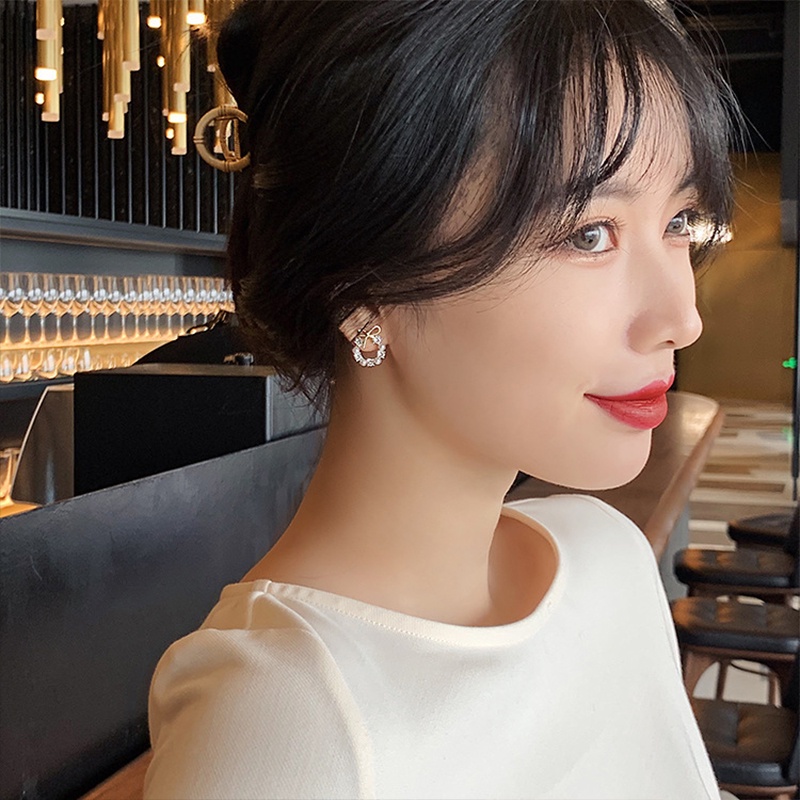 Fashion Korea Sepasang Anting Mutiara Garland Aksesoris Mode