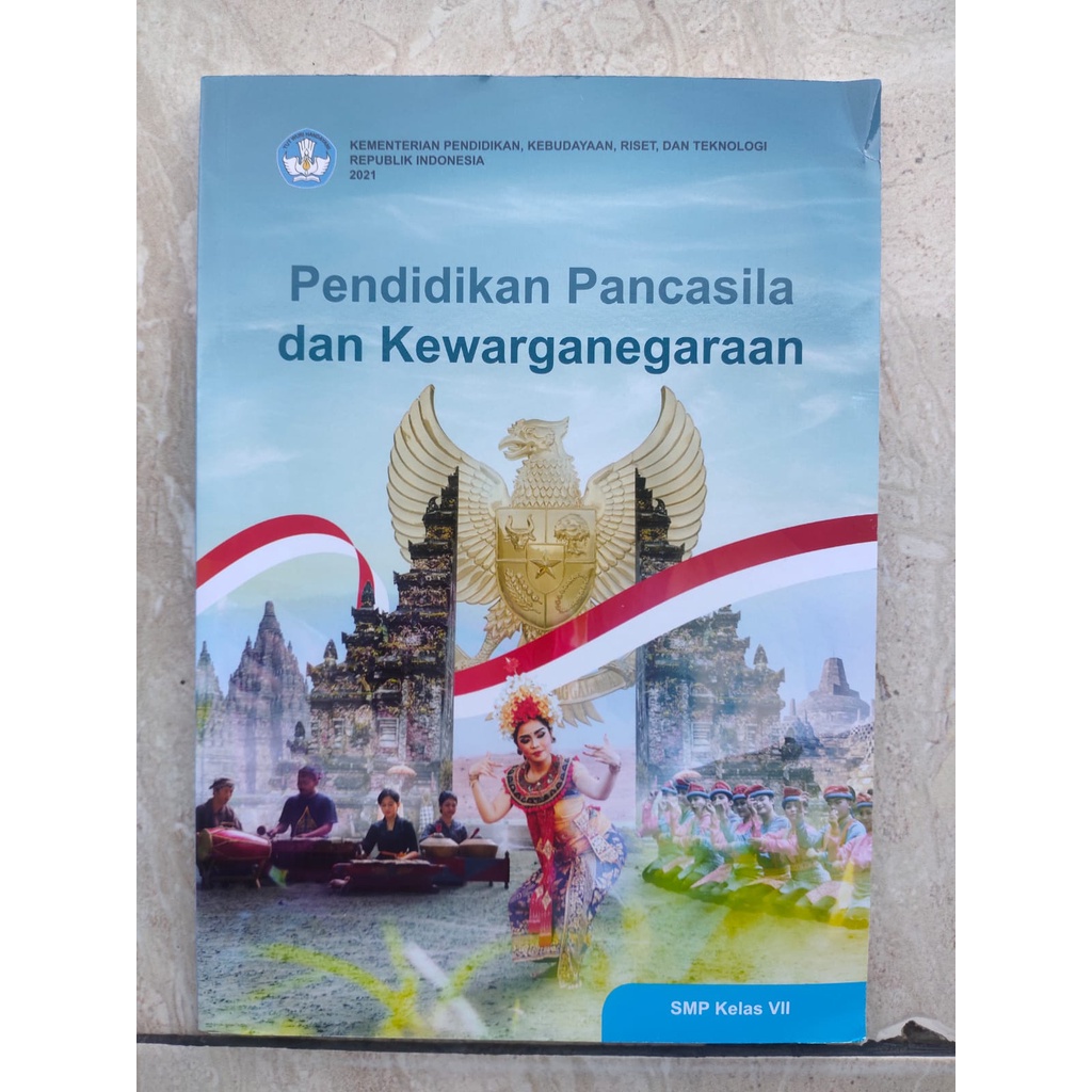 

Pendidikan Pancasila dan Kewarganegaraan SMP/MTS Kelas 7 KURIKULUM MERDEKA