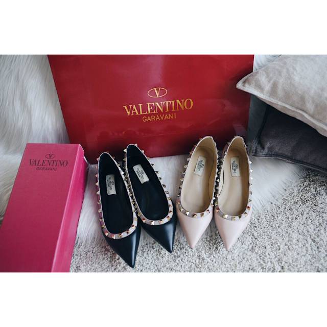 Valentino Classic Rockstud Ballerina Flat Shoes