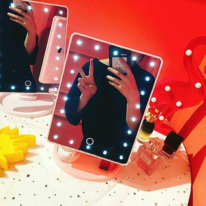 Kaca Rias Cermin Make Up Lampu Led