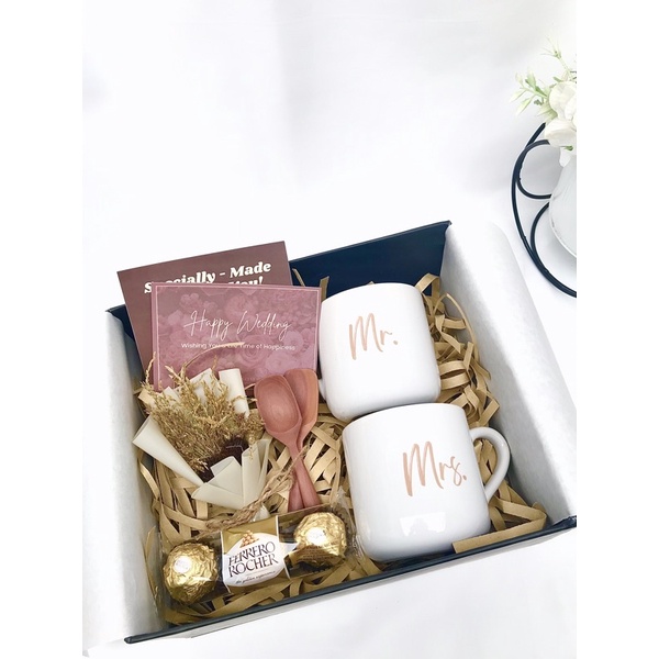 

Gift/Hampers/Wedding Gift Package