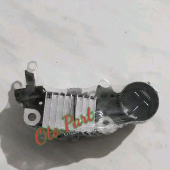 IC Regulator dinamo alternator ampere izusu panther traga 12V