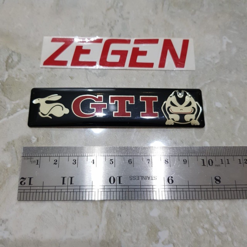 Emblem gel import mobil vw GTI