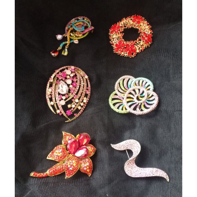 Pin sultan bros brooches hijab pesta party glamour mewah high quality Swarovski crystals peniti dada pengantin kebaya kutubaru kristal berlian korea besar 8cm 6cm 10cm 5 4 7 9 rainbow bunga bulat daun spiral berkilau pink emas gold pastel ruby red juntai