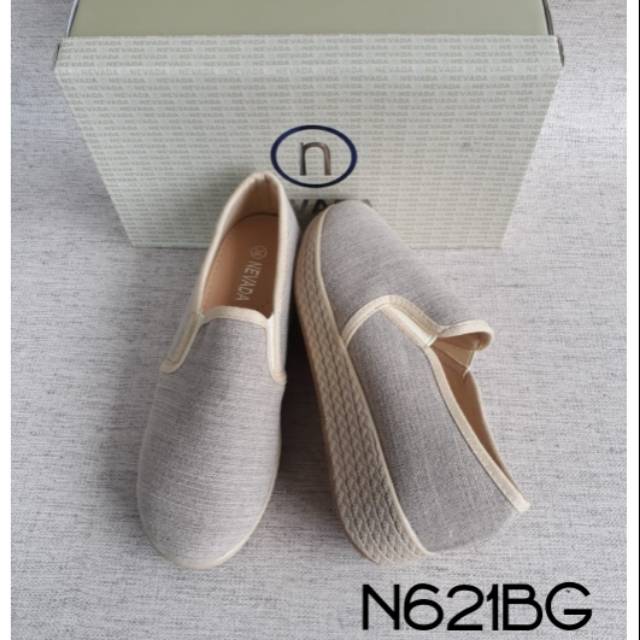 Sepatu Slip On Kanvas N621 Brand MATAHARI Nevada