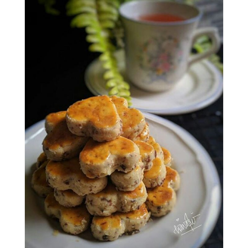 

KUKER KUE KACANG HOMEMADE