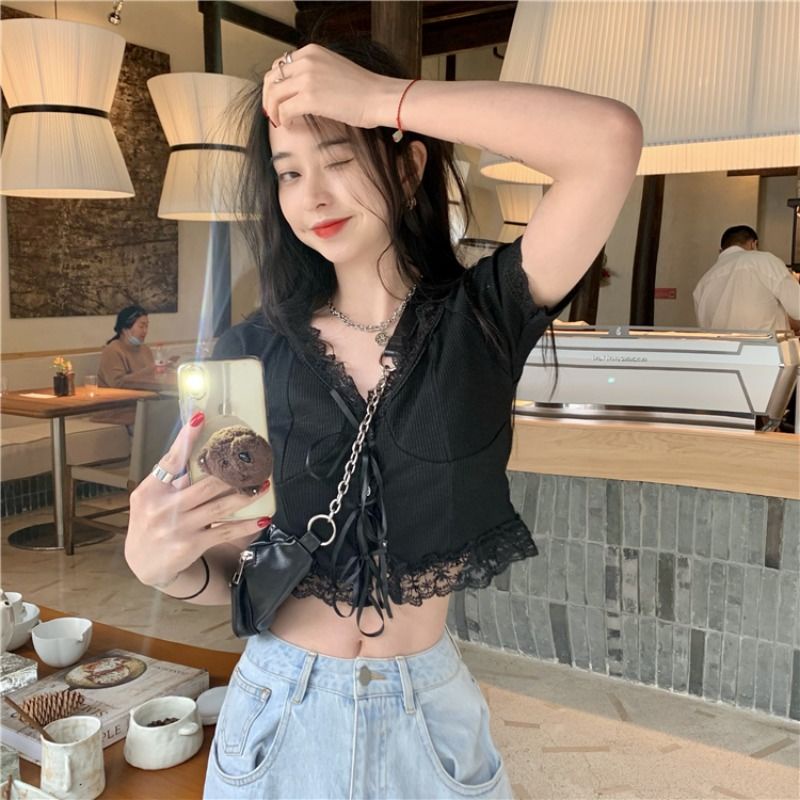 pro lace edge v-neck sweater lengan pendek wanita desain perancis niche chic korea atasan pendek man