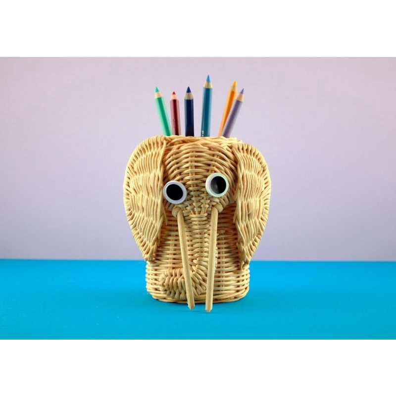 

tempat bolpoint rotan model gajah/rattan pencil
