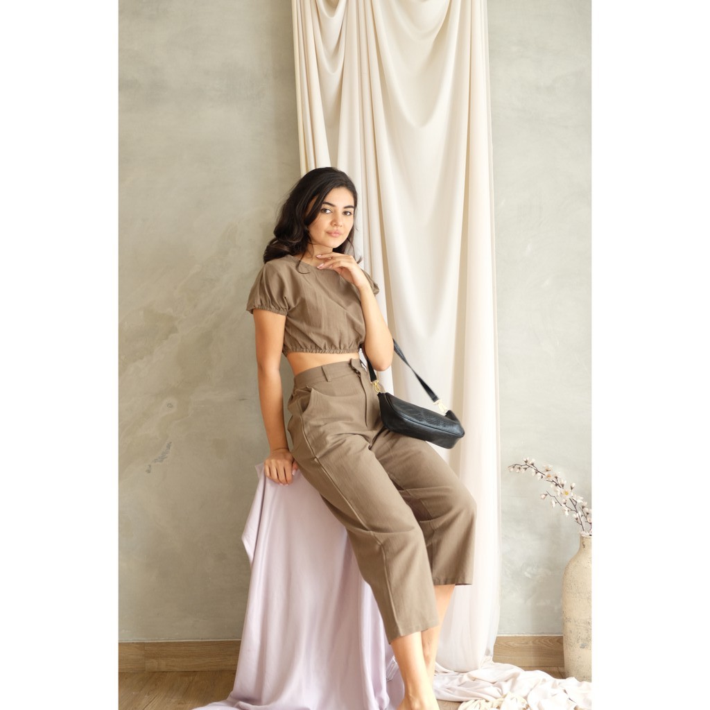 Renee Set - Atasan Celana Setelan Wanita Crop Top