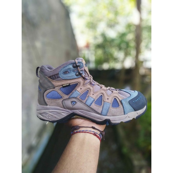 Sepatu Gunung Treksta Second