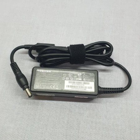 Adaptor Charger Laptop Toshiba  19V 2.37A