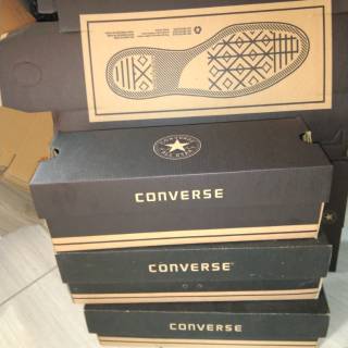 Sepatu CONVERSE New Chuk Taylor + Box MURAH | Shopee Indonesia