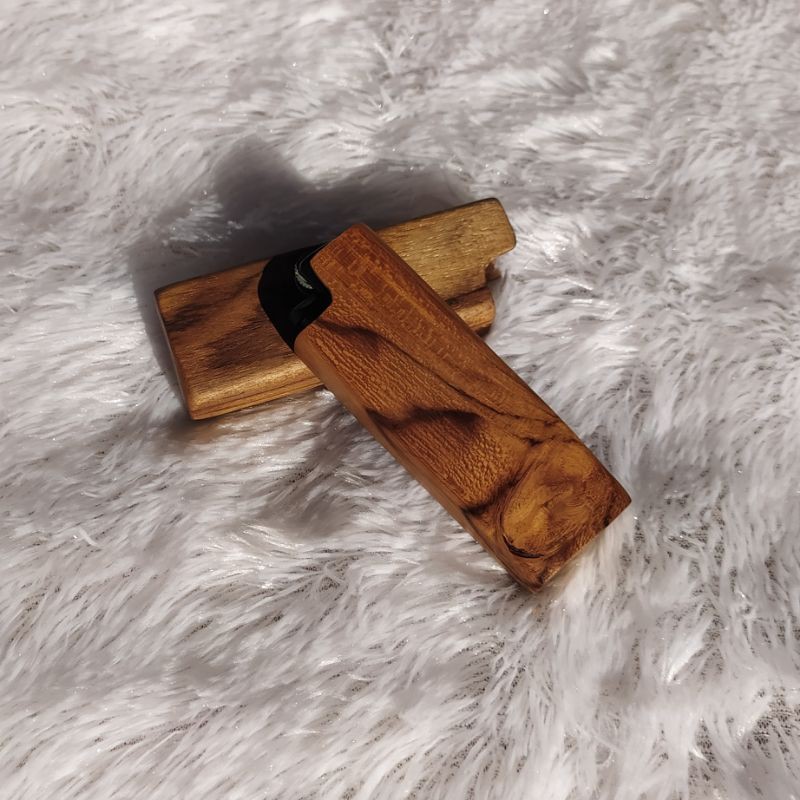 SARUNG KOREK / TEMPAT KOREK KAYU CRICKET