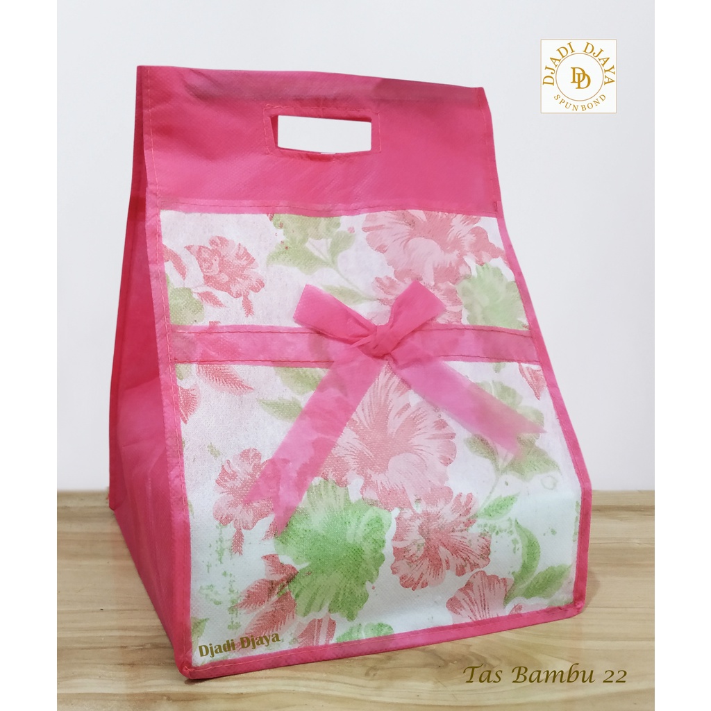 

Tas Hajatan Goodie Bag Handle Bambu 22 Bunga