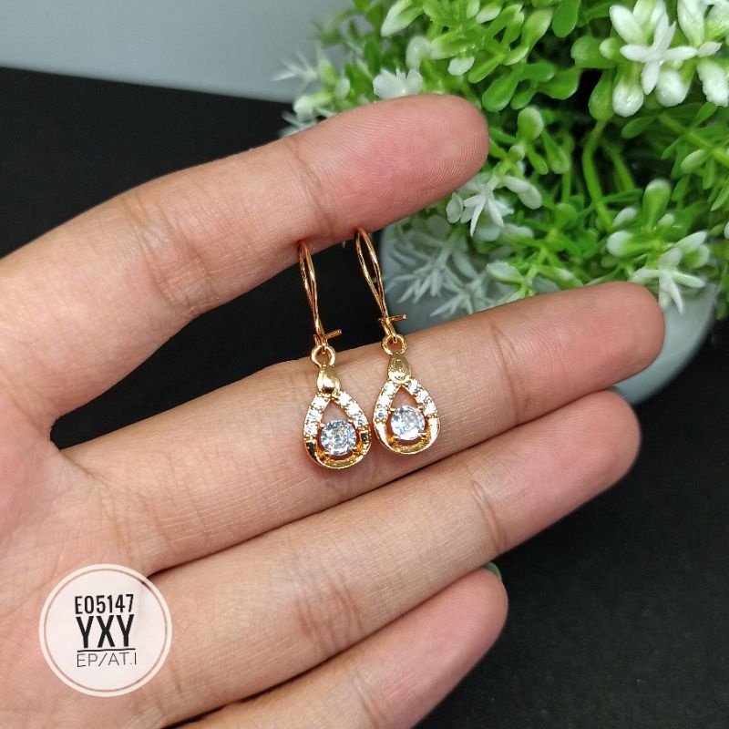 Anting Yaxiya Oval Zircon Gold E05147