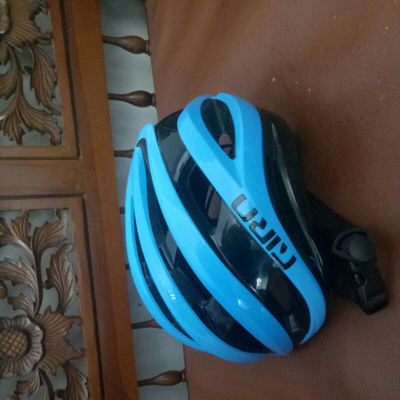 HELM SEPEDA GIRO ORIGINAL
